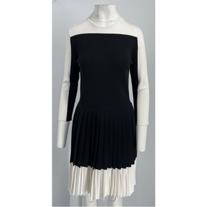Carolina Herrera MISSING TAGS Black/White 3/4 Sleeve Pleated Knit Dress sz S